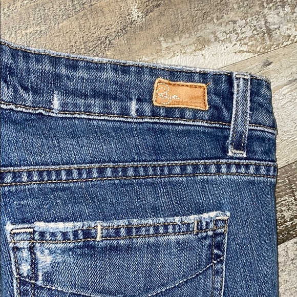 Women's Paige Laurel Canyon Distressed Jeans Sz 29 - Picture 9 of 10